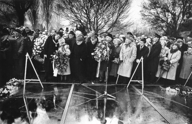 Auschwitz Herdenking 1989. Foto: Werry Crone